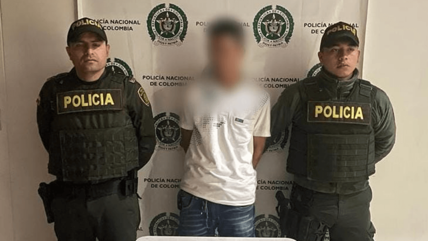 Capturan a individuo con estupefacientes y munición en cancha deportiva de Dolores