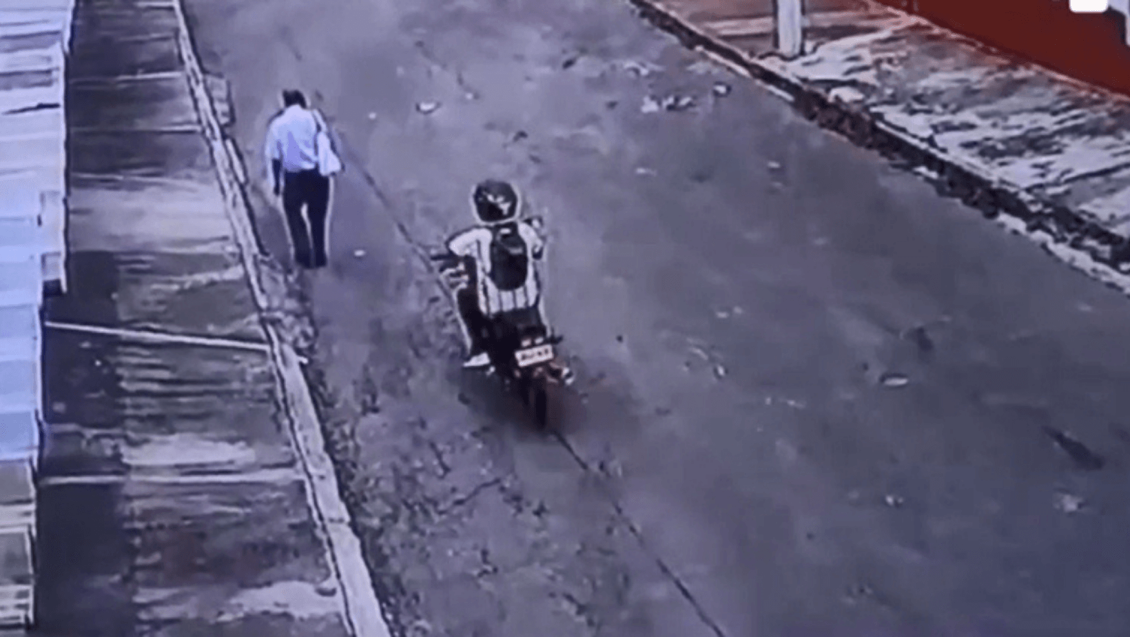 Delincuente arrebata celular a un adulto mayor en Ibagué en cuestión de segundos Delincuente arrebata celular a un adulto mayor en Ibagué en cuestión de segundos