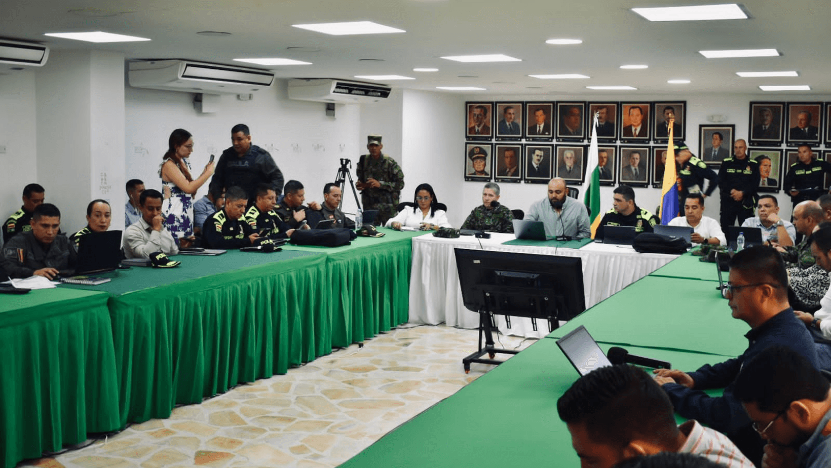 <em>Secretaría del Interior del Tolima participó en Mesa de Seguridad Regional con cinco departamentos</em> <em>Secretaría del Interior del Tolima participó en Mesa de Seguridad Regional con cinco departamentos</em>