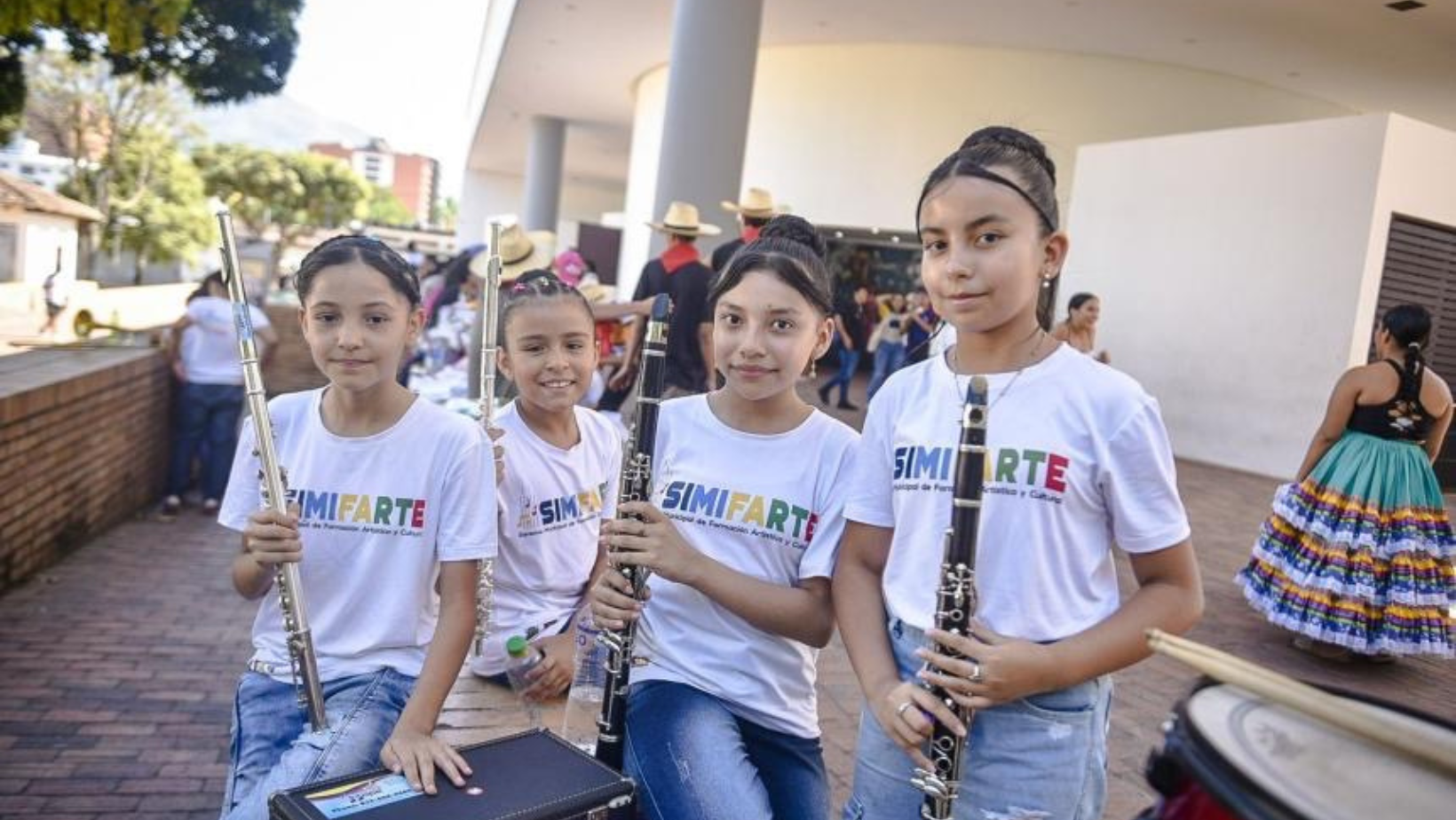 Niños, jóvenes y personas mayores demostraron su talento en la muestra de Simifarte