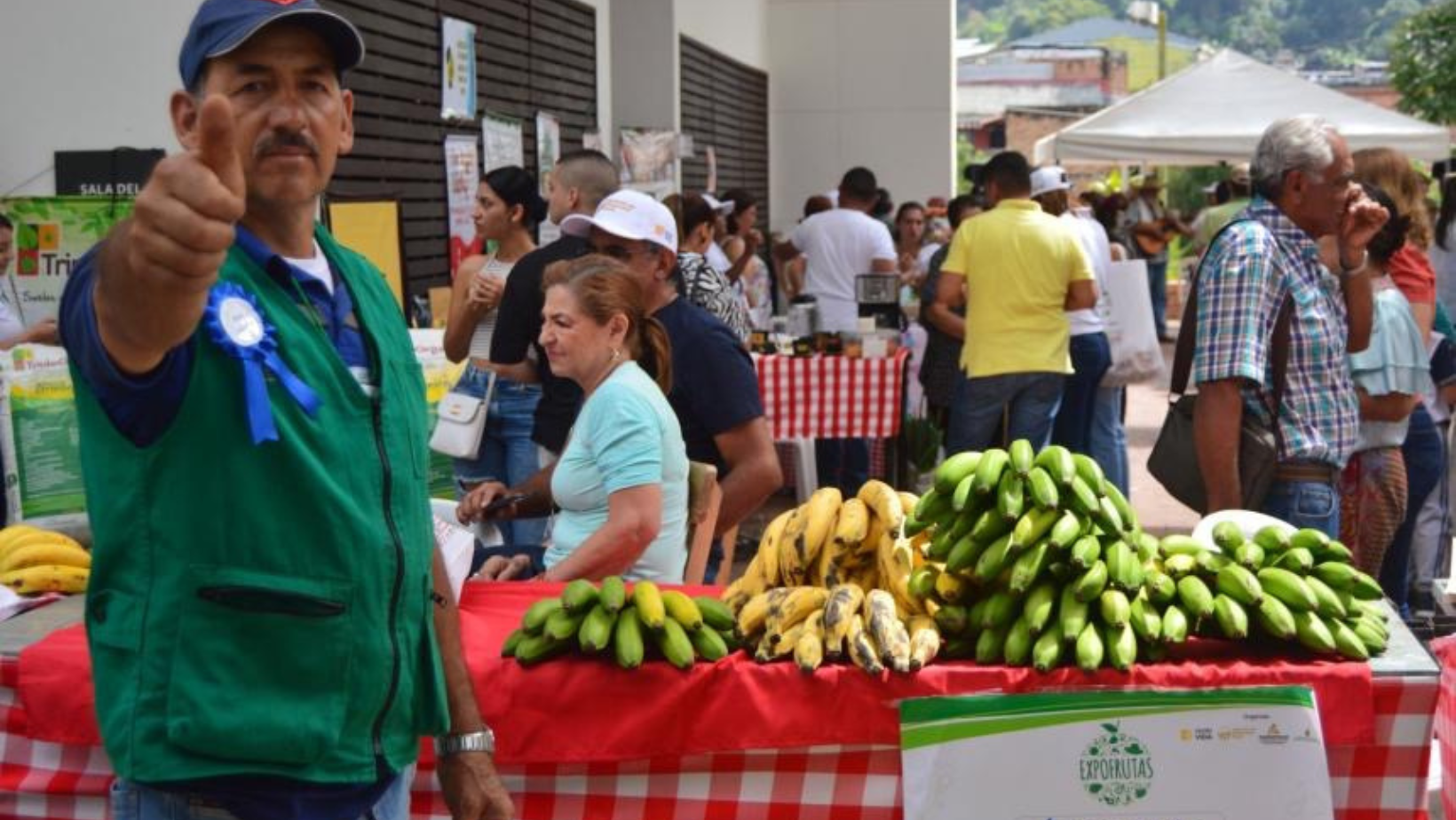 <strong>Asociaciones rurales fortalecieron sus ventas en la Sexta edición de Expofrutas</strong>