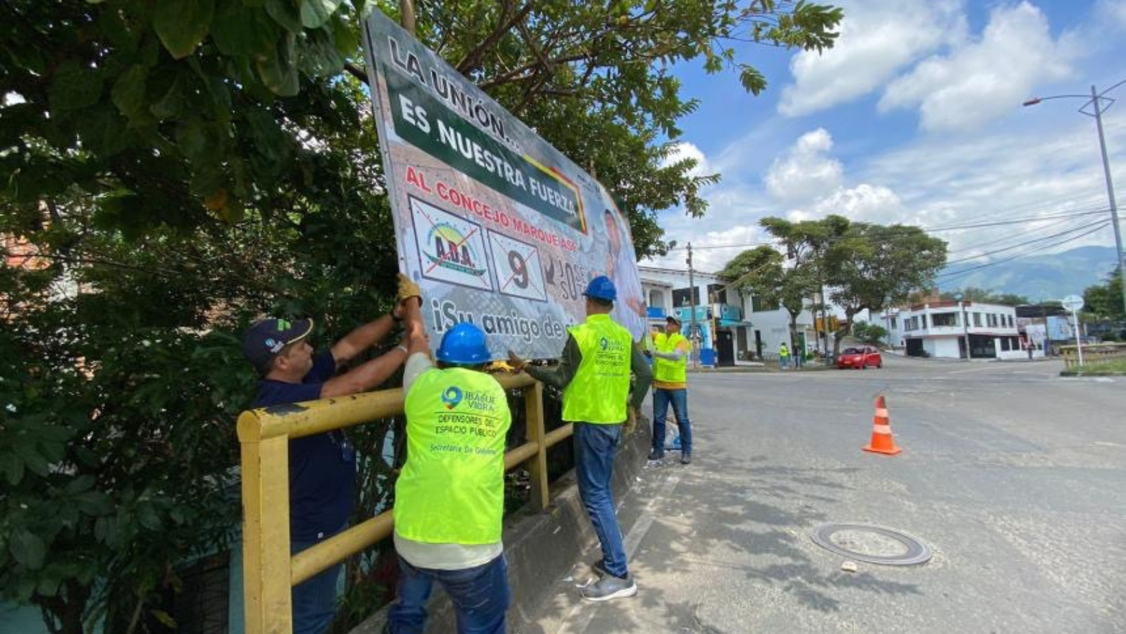 Gobierno Local realiza desmonte de publicidad electoral ilegal