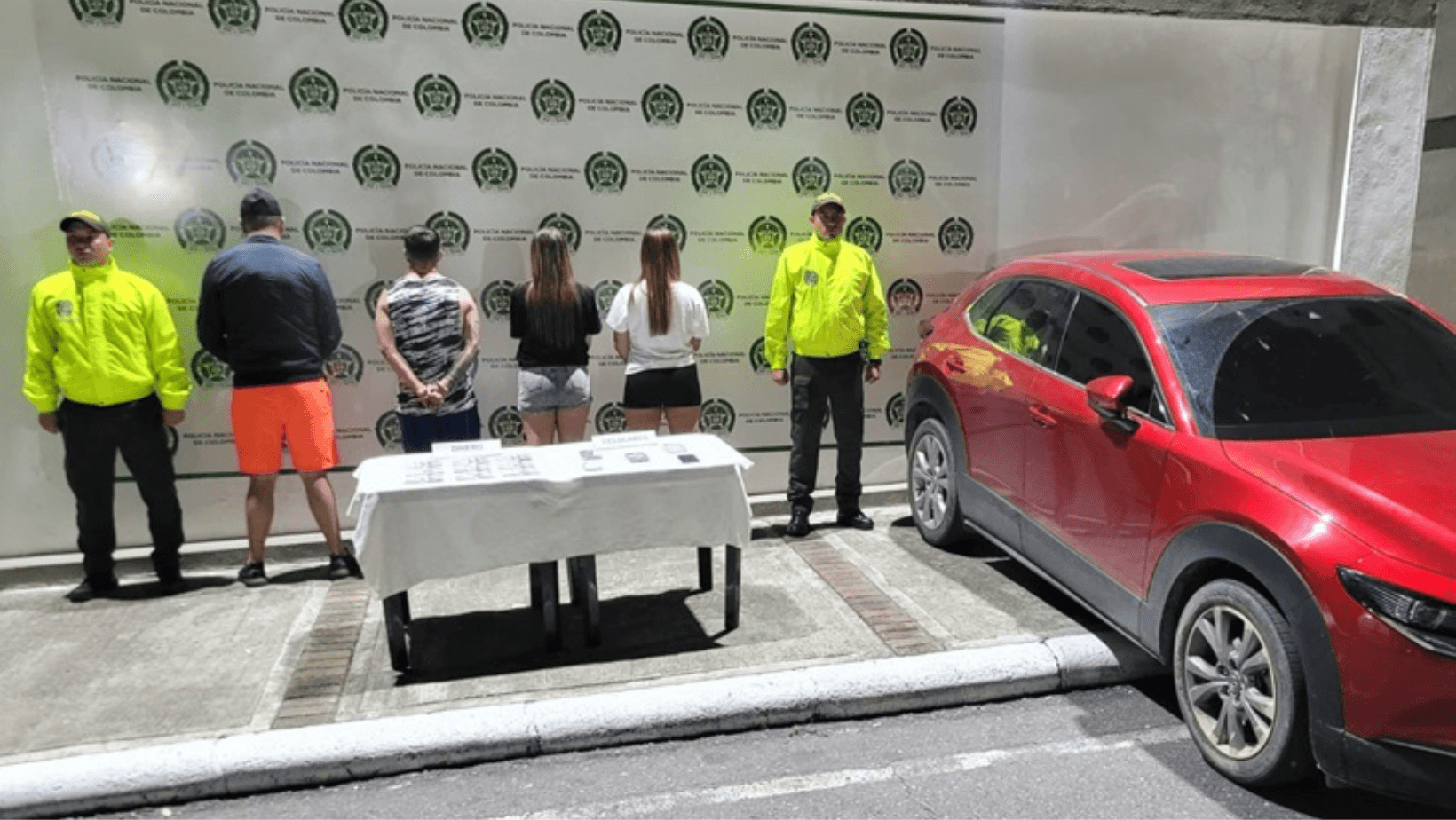 Desmantelada banda que cazaba hombres en Tinder y bares para escopolaminarlos y robarlos en Ibagué