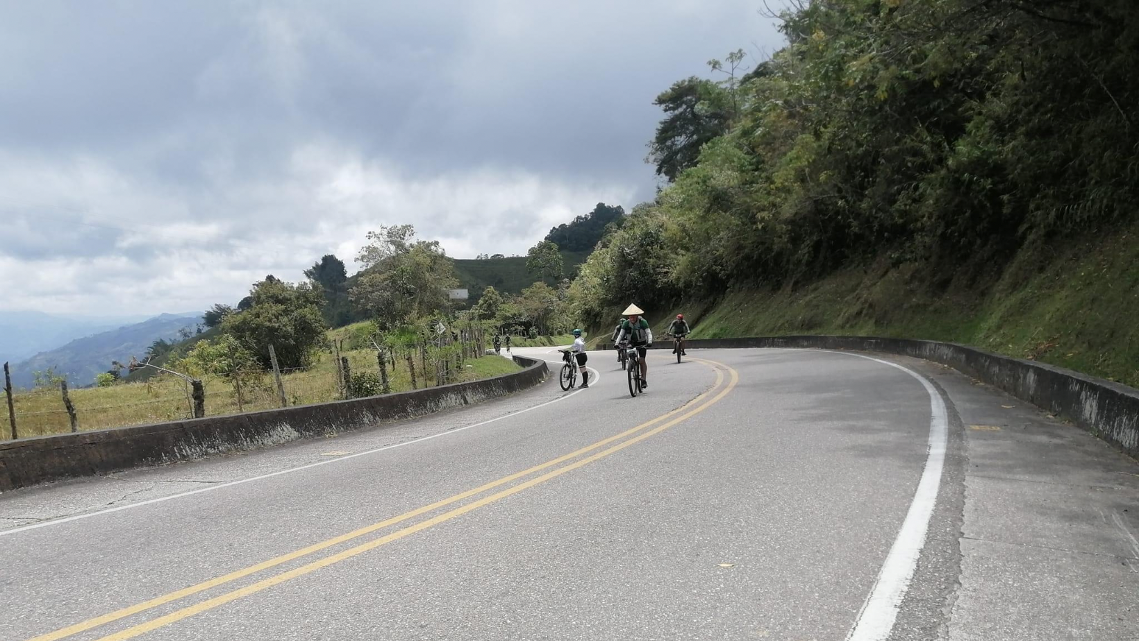 ¡Tragedia en el Reto a Letras! Dos ciclistas pierden la vida debido a infartos cardíacos