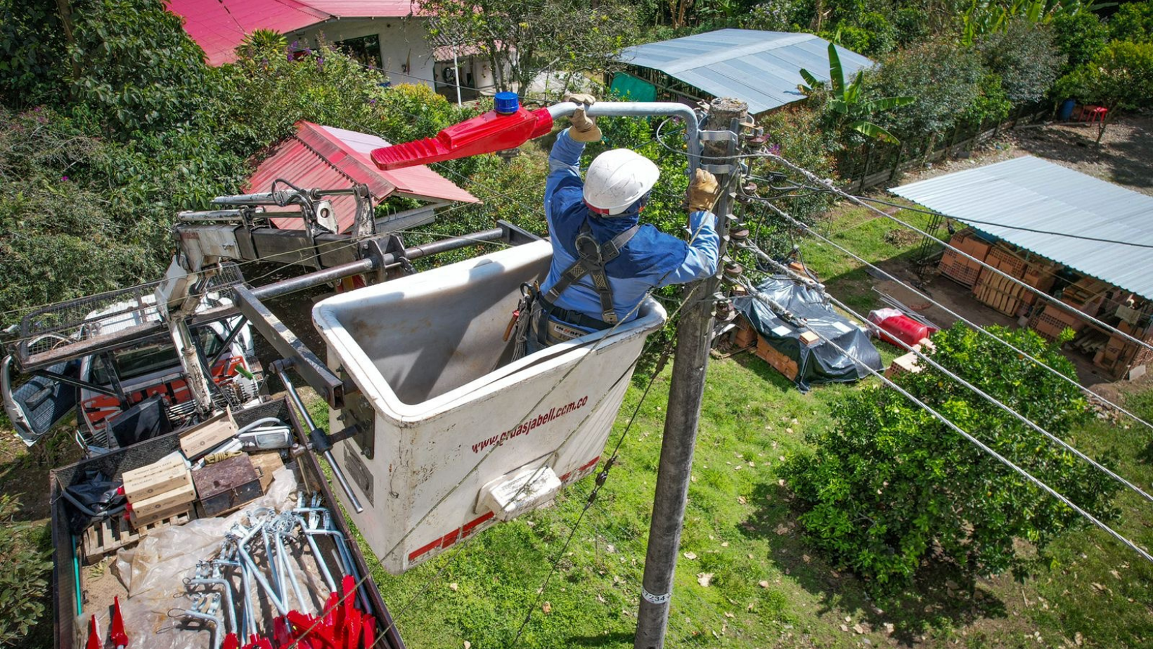 <strong>Modernización del alumbrado público en el Cañón del Combeima es una realidad</strong>