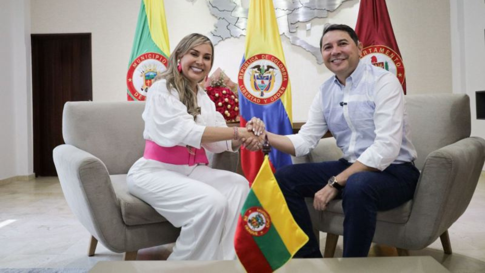 Primer encuentro de empalme entre Johana Aranda y Andrés Hurtado: un enfoque en la unidad y el futuro de Ibagué Primer encuentro de empalme entre Johana Aranda y Andrés Hurtado: un enfoque en la unidad y el futuro de Ibagué