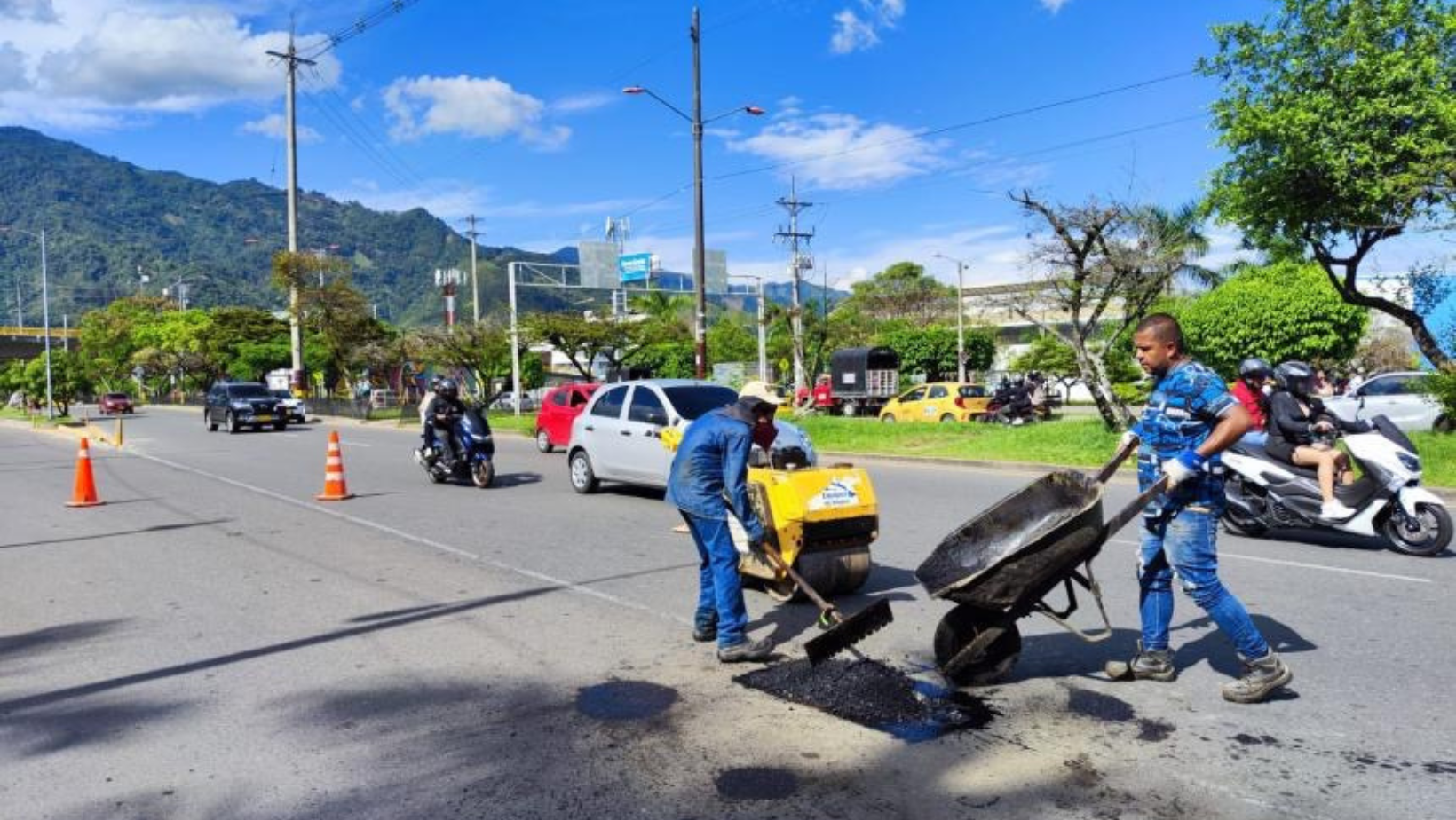 Reanudan el mantenimiento  de la malla vial en la avenida Pedro Tafur