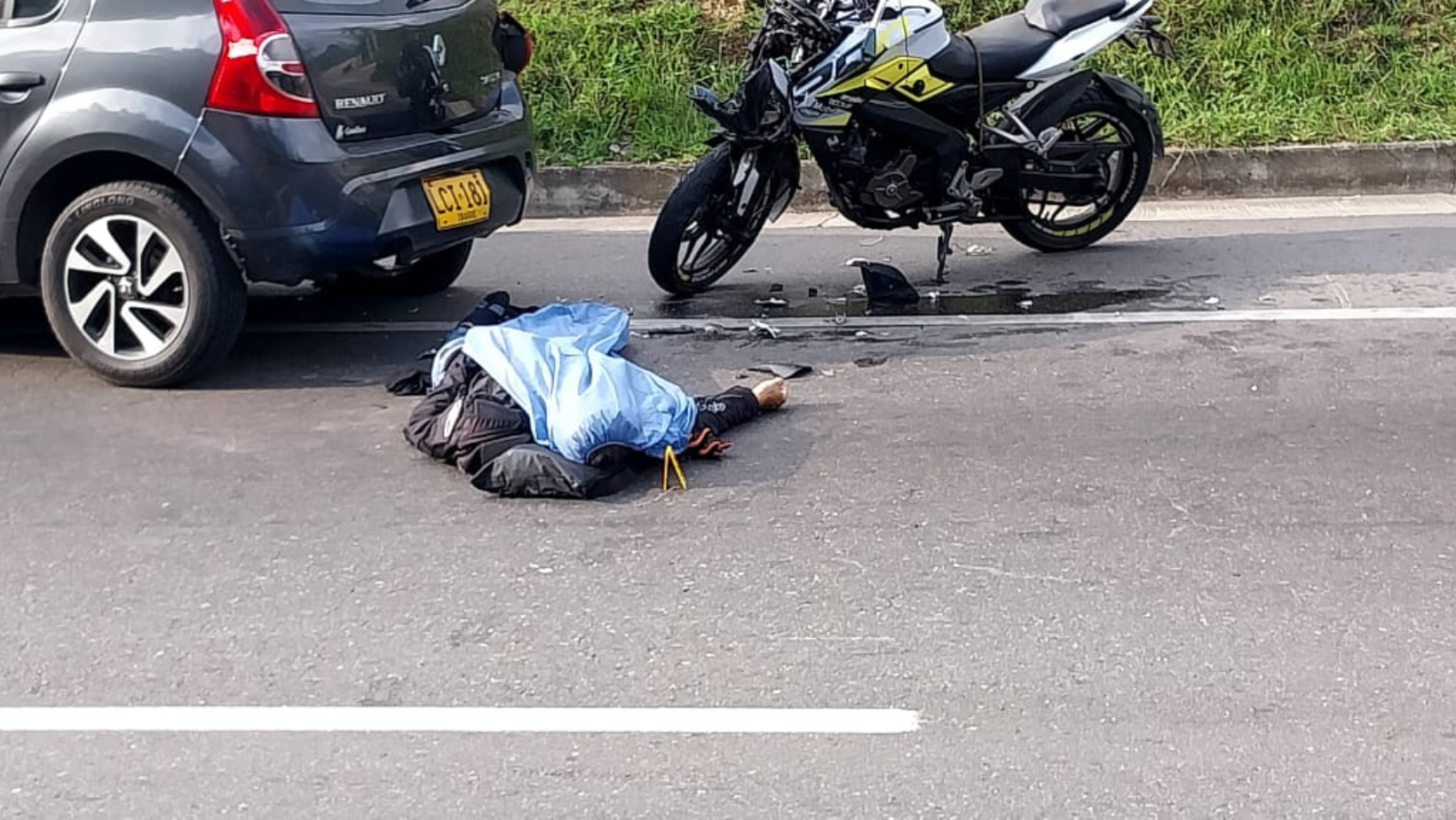 Trágico accidente en la vía cobra la vida de un motociclista