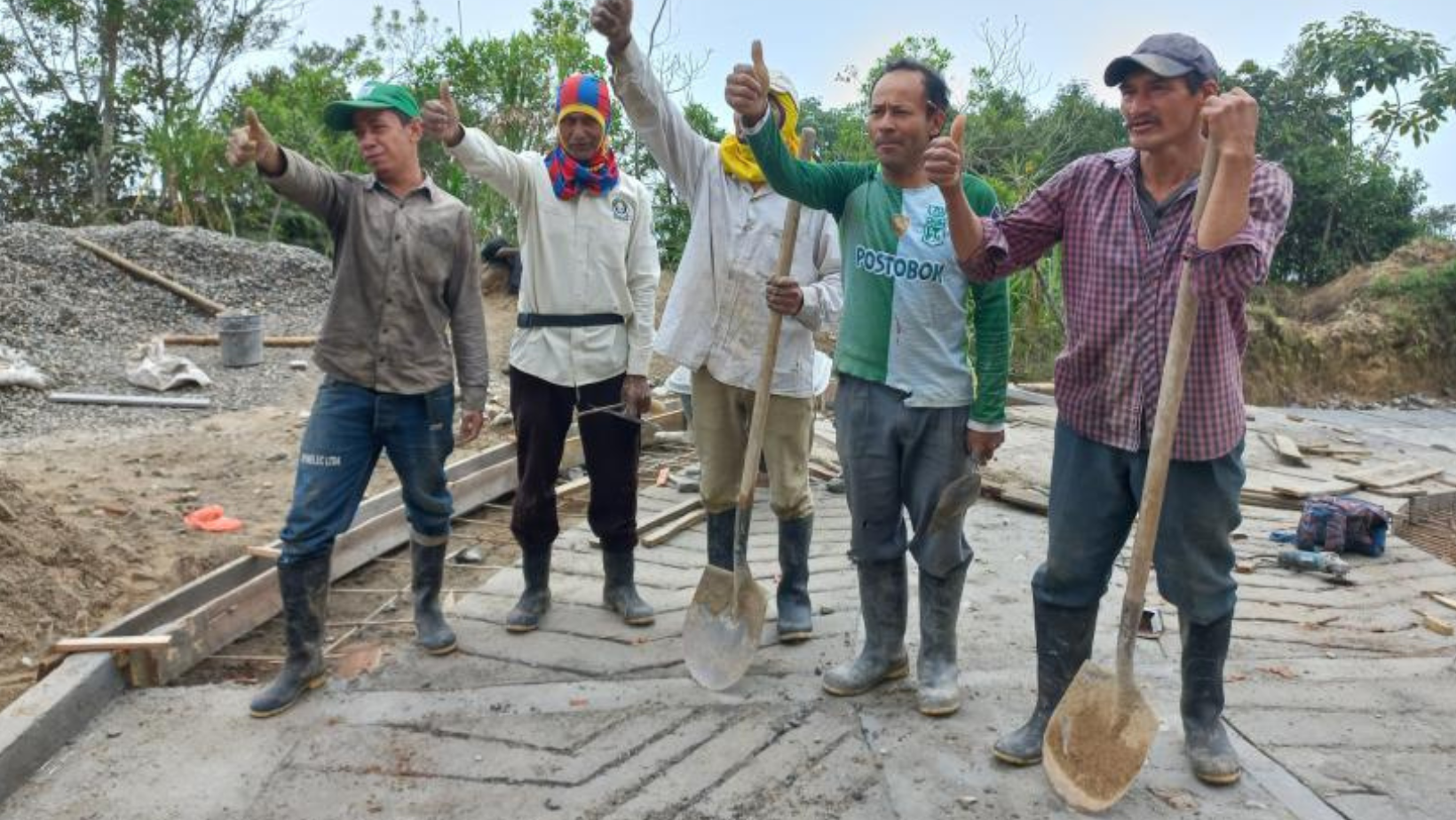 ¡De trochas a vías transitables! Gobierno Local cumple con placas huellas al sector rural