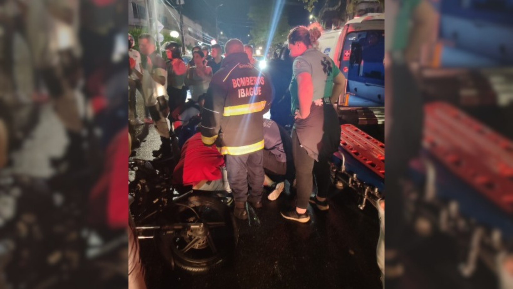 Motociclista quedó atrapada tras impactante accidente en Ibagué