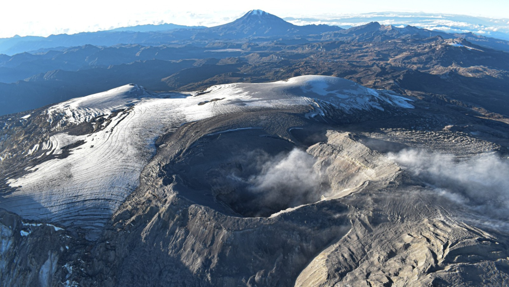 Volcán Nevado del Ruiz registra incremento en actividad sísmica