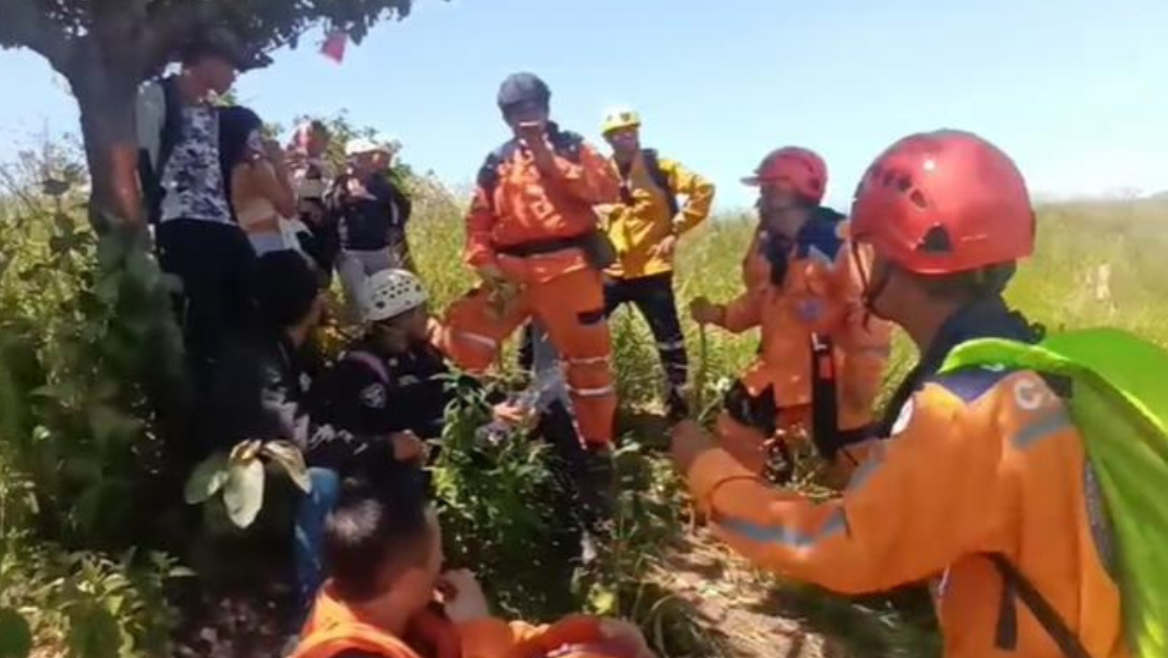 ¡Los hallaron! En total eran 85 las personas extraviadas en el cerro Las Mercedes