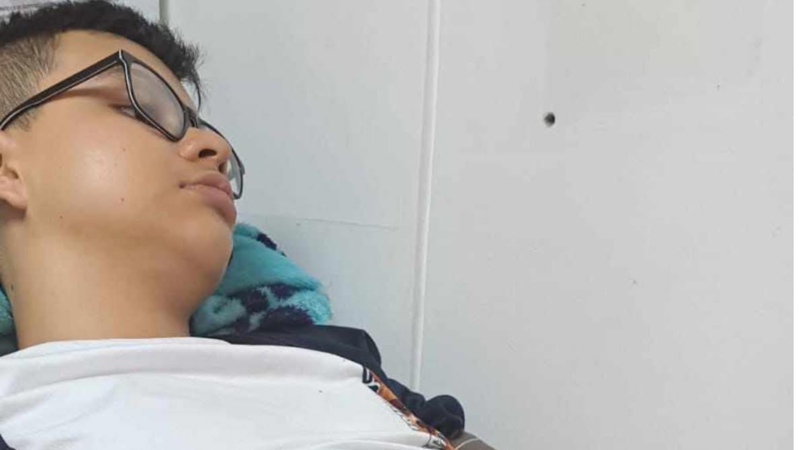 Menor en estado crítico espera autorización de Sanitas para su tratamiento Menor en estado crítico espera autorización de Sanitas para su tratamiento