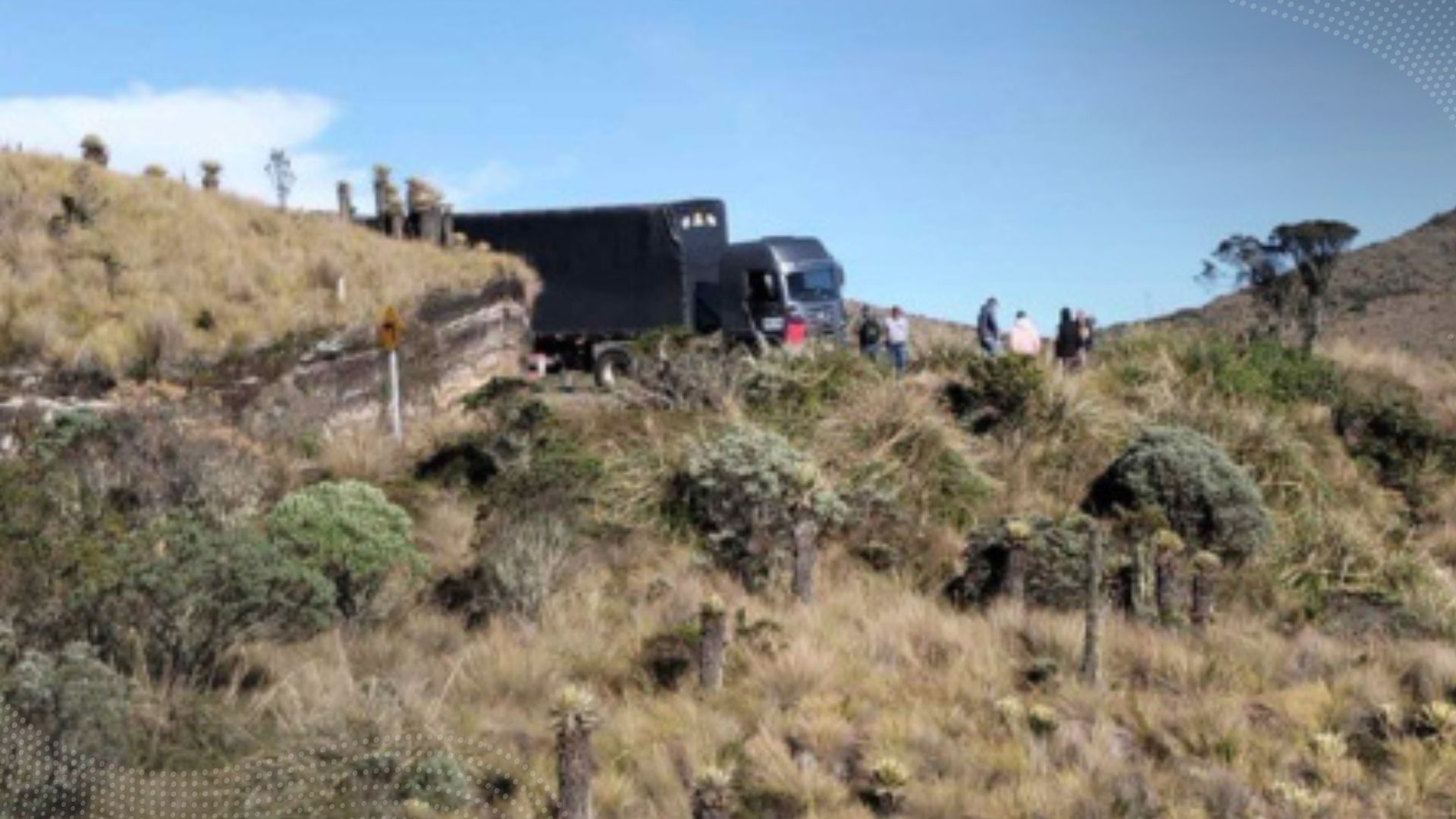Tractocamión generó daños en la vía a Murillo, zona protegida por ser de páramo