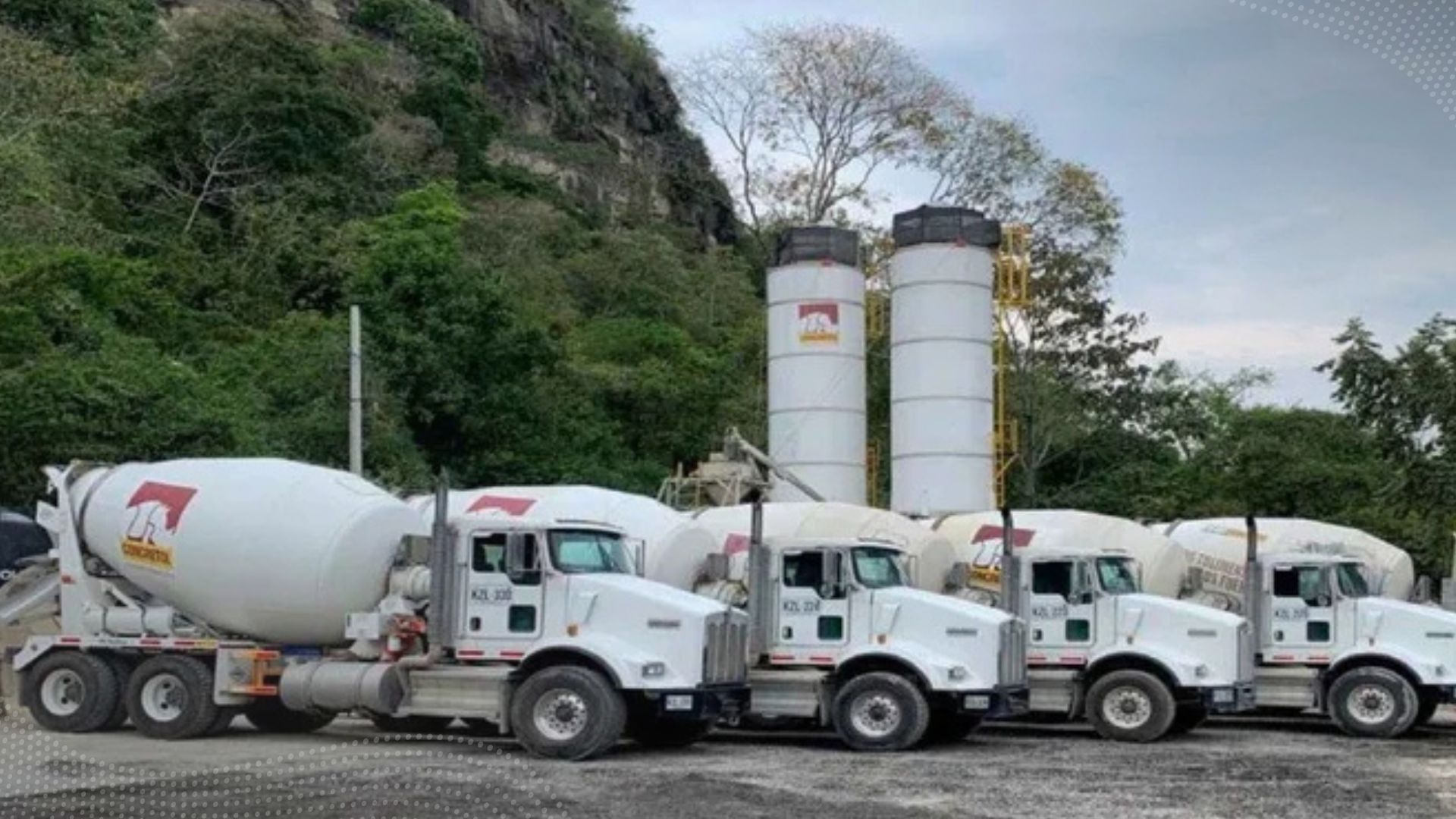 Se robaron vehículos tipo mixer en Honda