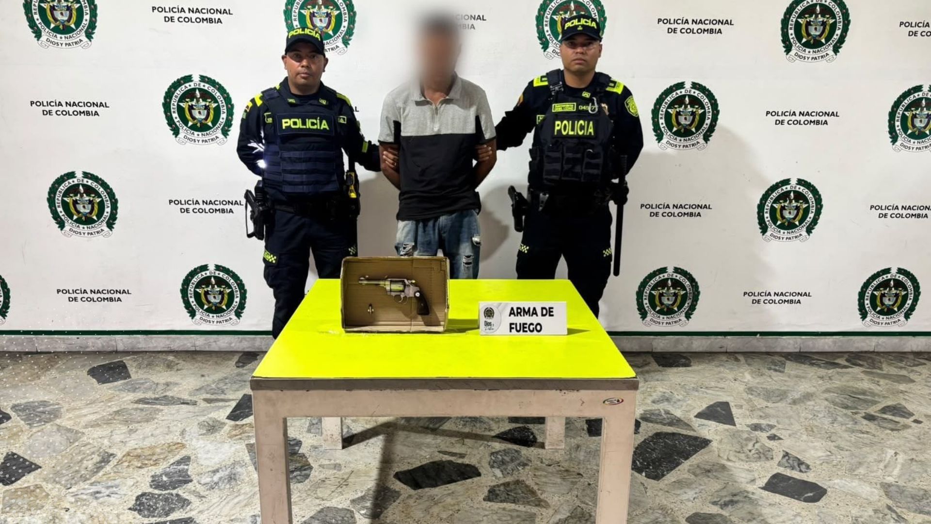 Capturan a hombre con un revólver en el sur de Ibagué Capturan a hombre con un revólver en el sur de Ibagué